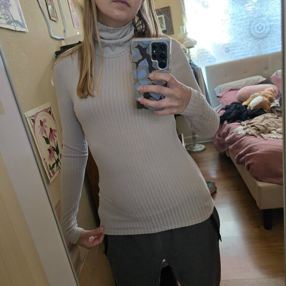 Backless Stretchy Tight Fit Shirt - Picture 3 of 6